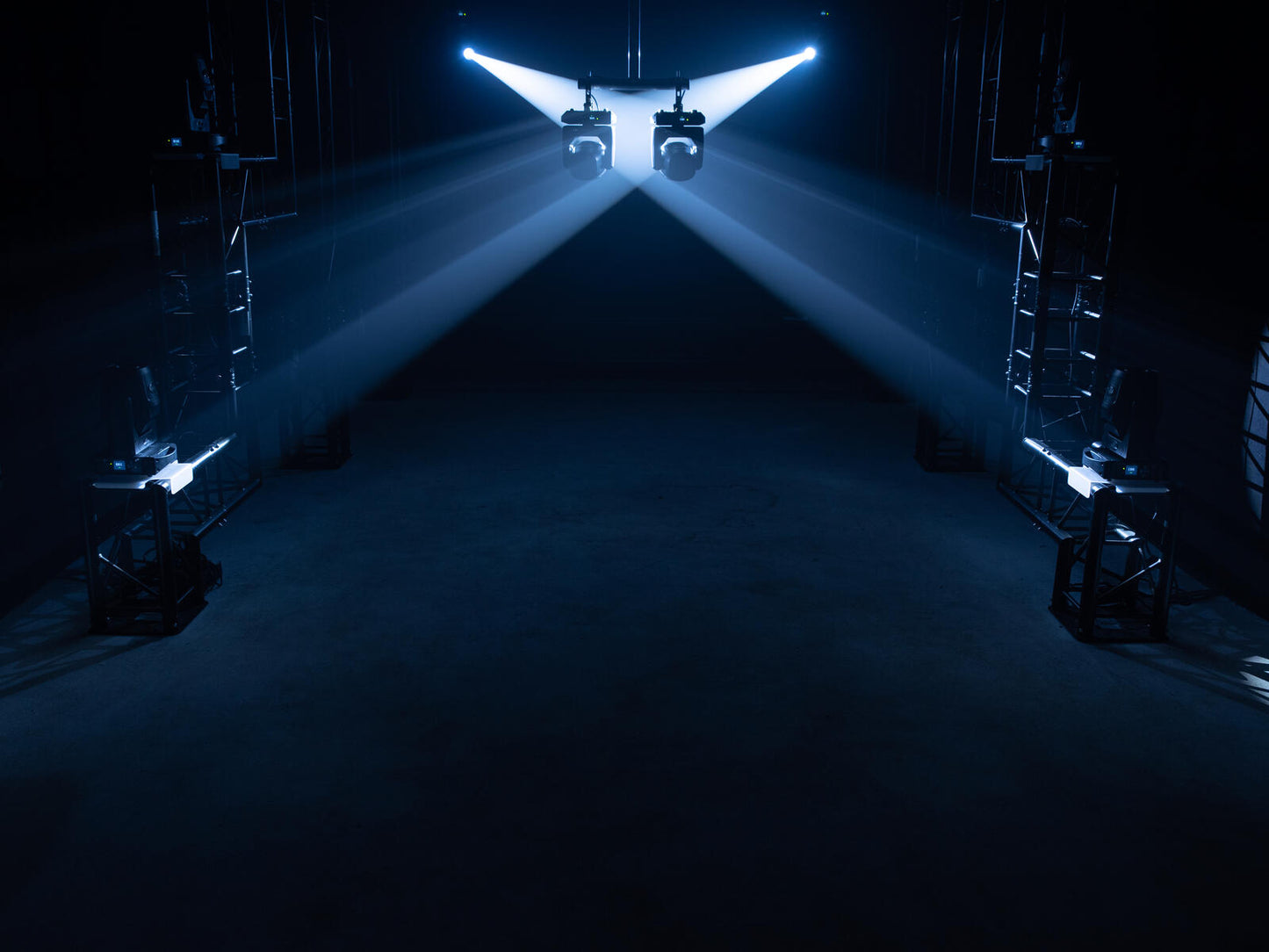 EUROLITE Set 2x LED TMH-S90 + Case