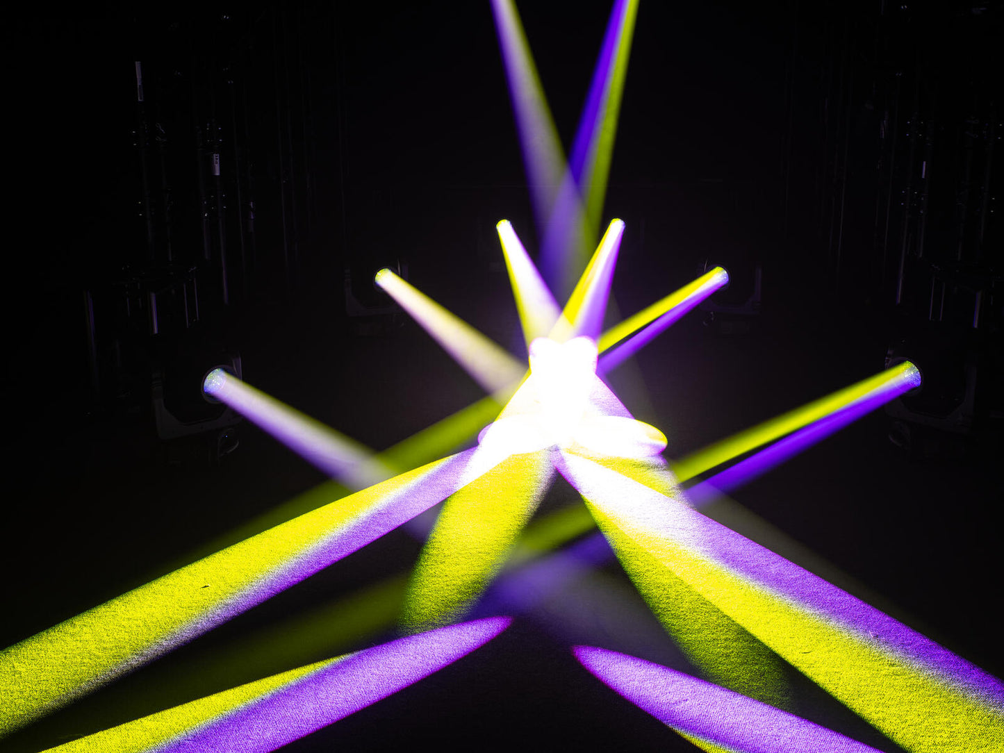 FUTURELIGHT DMH-190 Hybrid Moving Head Spot/Beam