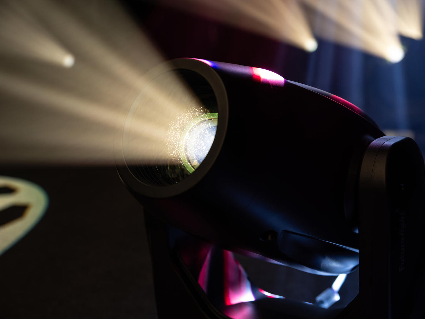 FUTURELIGHT DMH-190 Hybrid Moving Head Spot/Beam