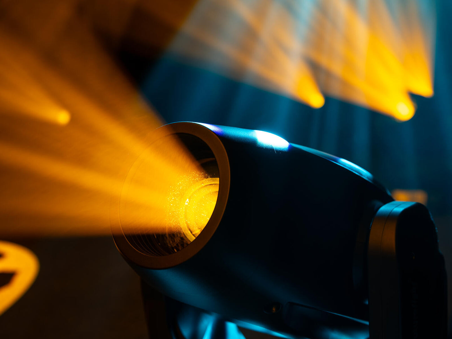 FUTURELIGHT DMH-190 Hybrid Moving Head Spot/Beam