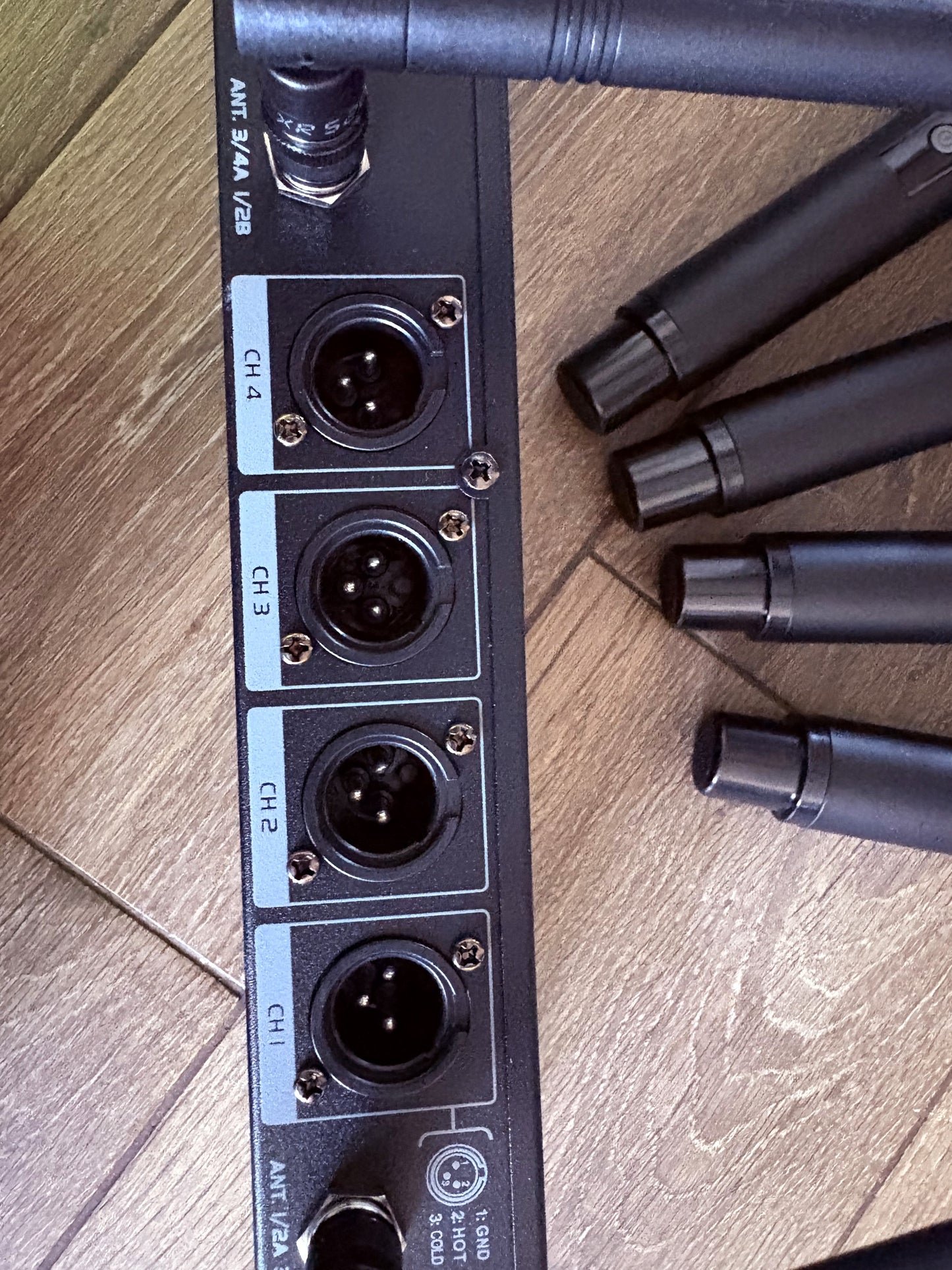 OMNITRONIC OMNITRONIC UHF-604